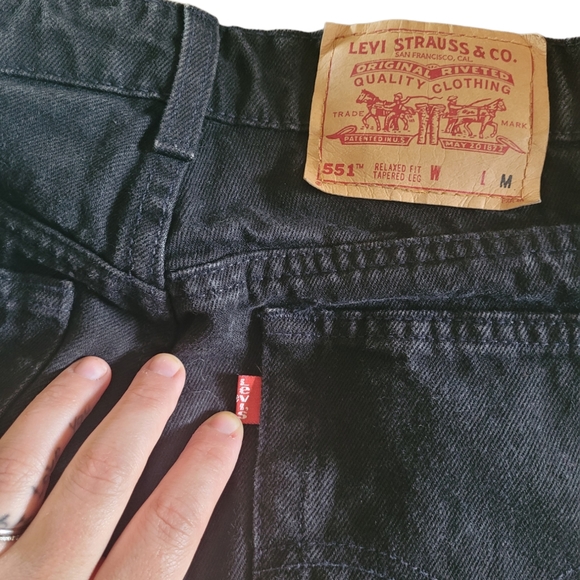 *SOLD* Vintage Levi's 551 Black Ultra High Rise Mom Jeans - Picture 8 of 9